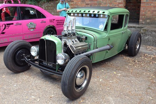 Ford Model A Channelled Hot Rod (1)