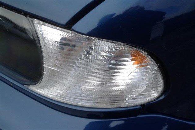 BMW E46 Cracked Indicator Lens
