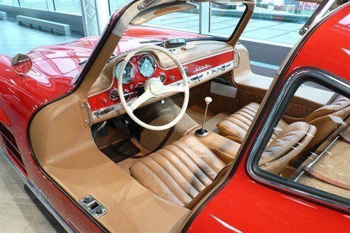 Mercedes 300SL 1955 Cockpit Historics