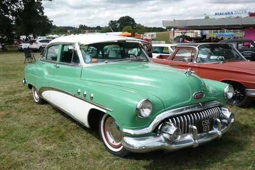 Buick Century Green & White