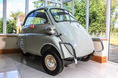 BMW Isetta 300 RHD 1957 Historics