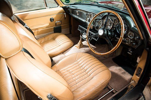 1971 Aston Martin DB6 MKII Vantage Interior