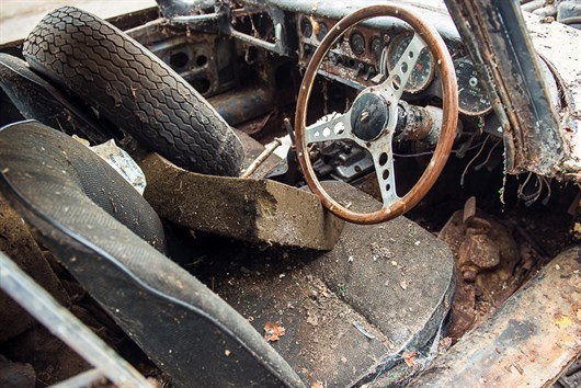 1962 Jaguar E-Type Series 1 Fixedhead Coupe (2)