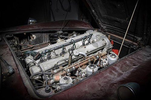 Aston Martin DB6 1969 Engine