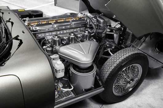 Jaguar E-type Reborn (4)