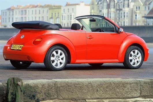 Volkswagen New Beetle (4)