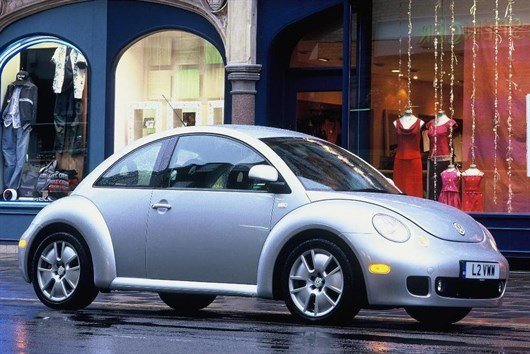 Volkswagen New Beetle (2)