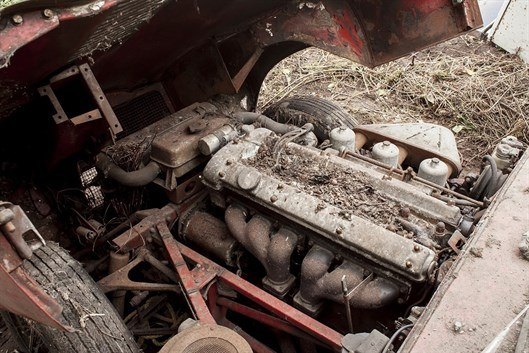 8 1964 Jaguar E-type Barnfind