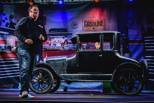 Wheeler Dealers Mike Brewer With His Own 100 Year Old Model T-001