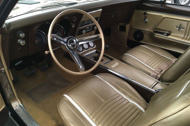 Chevrolet Camaro SS350 1967 Cockpit Historics
