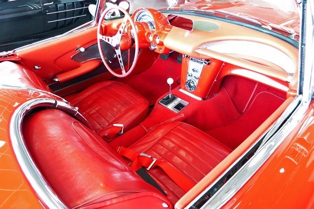 Chevrolet Corvette C1 1958 Cockpit Historics (1)