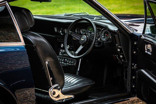 1970 Aston Martin DBS V8 (5)