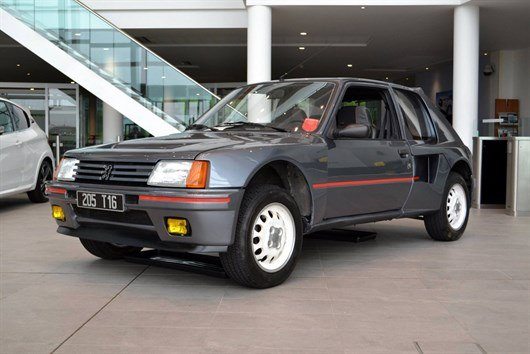 Peugeot 205 T16