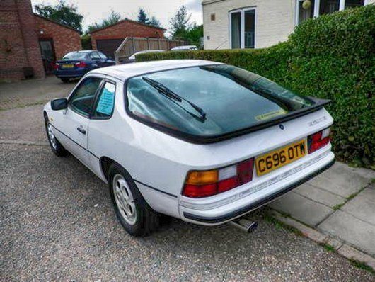 Porsche 924S (2)