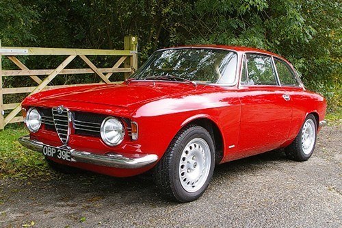 Alfa Giulia Sprint GTV 1966 Historics (1)
