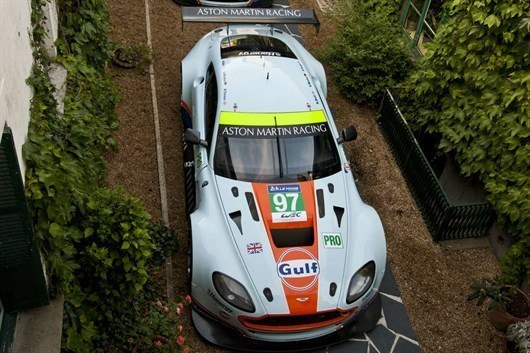 Aston _Martin _Hotel _de _France Courtyard