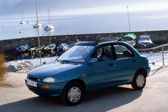 Mazda%20121%20(6).jpg