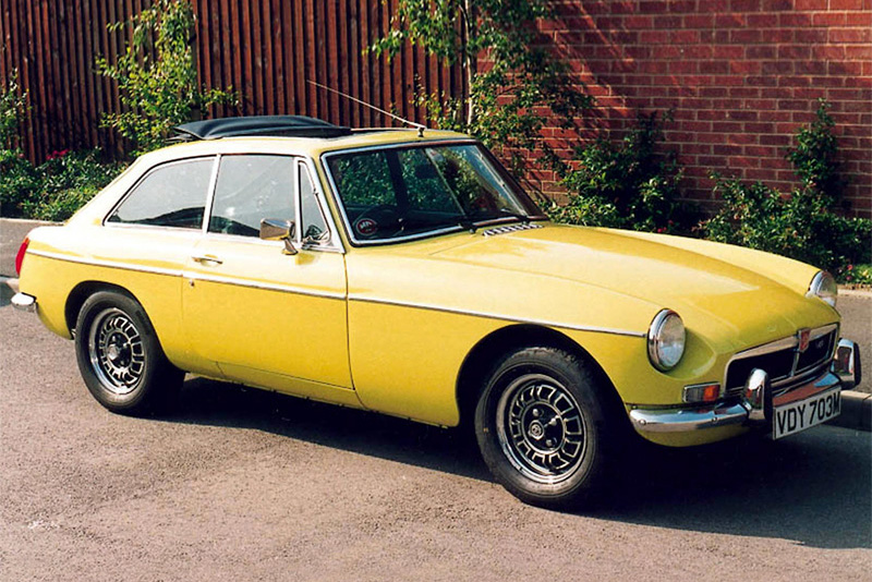 ◆ORIGINAL MGB With MGC and MGB GT V8◆ Original MGB with MGC and MGB GT V8: The Restorer's Guide to All